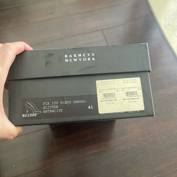 BARNEYS IF NEW YORK SHINY HEELS - Picture 3 of 10